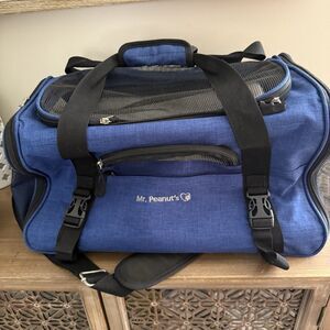 Mr. Peanut's 18” Expandable Pet Carrier Airline Approved Blue Faux Fur Bedding
